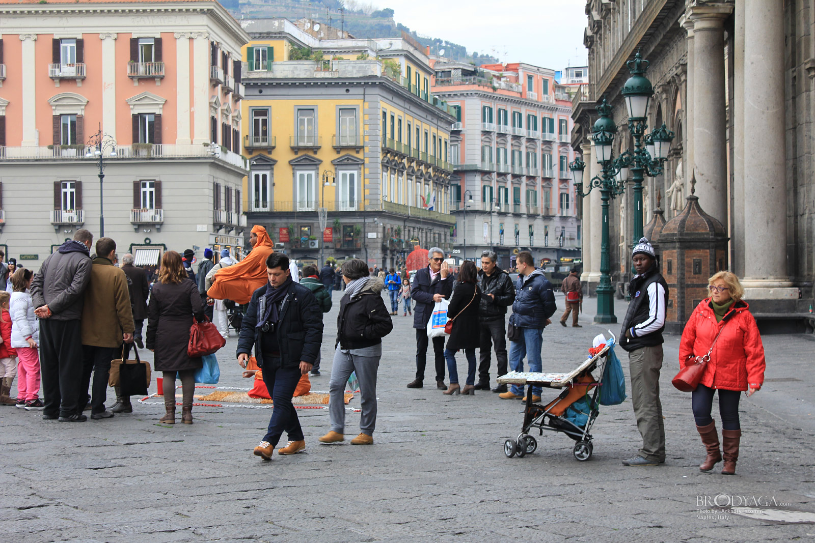 Piazza del Plebiscito, Naples